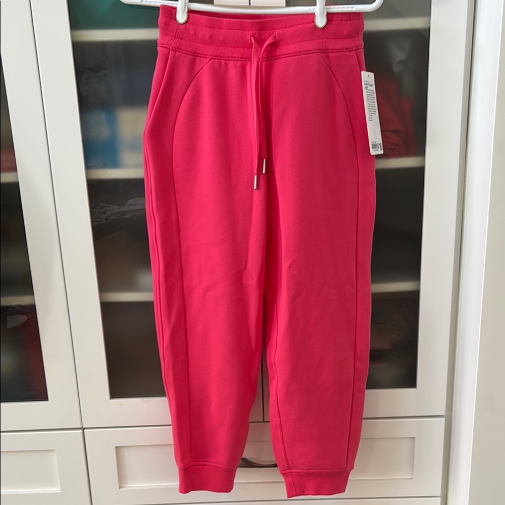 Lululemon Scuba HR Crop Joggers SZ 4 GLAZE PINK NWT💖💖